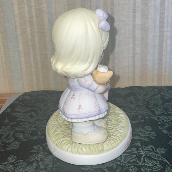 Precious Moments "Love Is The Purr-fect Gift" Figurine - Picture 2 of 7